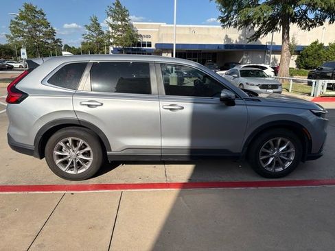 Used 2025 Honda CR-V EX image 4