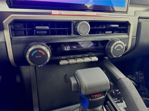 New 2025 Toyota Tacoma TRD Off-Road image 19