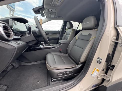 Used 2026 Chevrolet Trax ACTIV w/ Driver Confidence Package FWD image 11