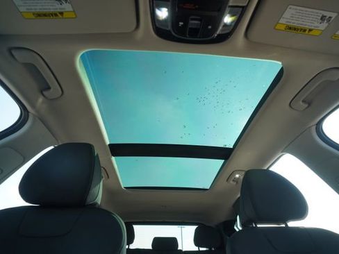 Used 2022 Hyundai Tucson SEL image 12