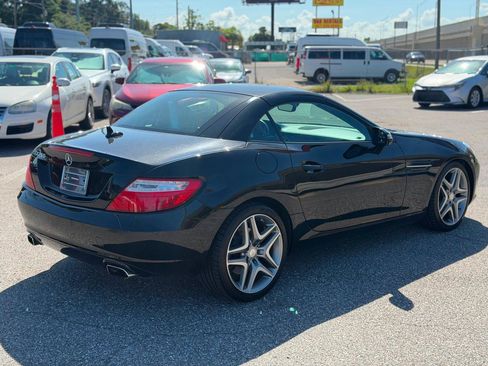 Used 2013 Mercedes-Benz SLK 250 image 4