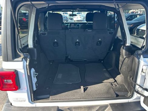 Used 2021 Jeep Wrangler Unlimited Sahara w/ Safety Group AWD/4WD image 31