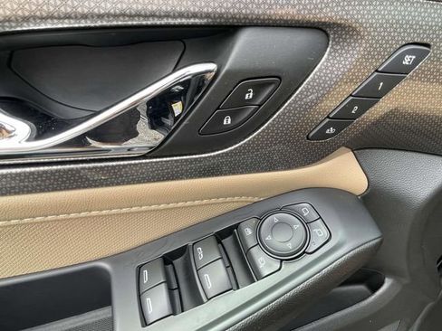 Used 2022 Chevrolet Traverse Premier w/ LPO, Floor Liner Package FWD image 16