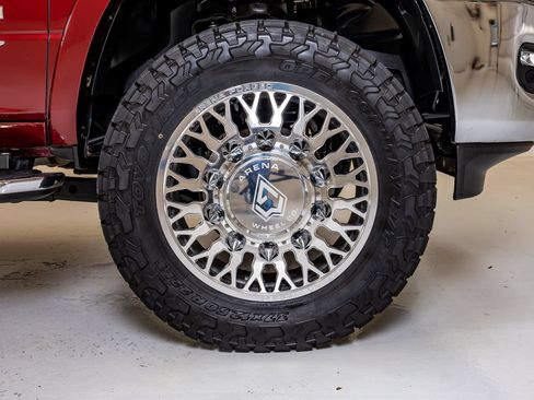 Used 2024 RAM 3500 Limited AWD/4WD image 12
