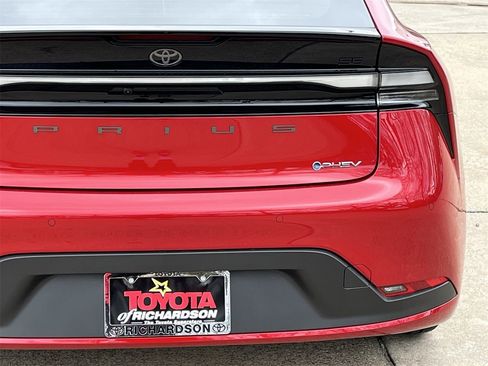 New 2026 Toyota Prius Plug-In Hybrid image 6