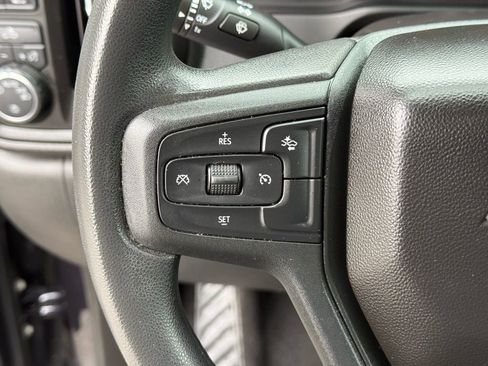 Used 2022 Chevrolet Silverado 1500 Custom image 18