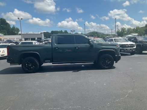 Used 2026 Chevrolet Silverado 2500 LTZ w/ LTZ Plus Package AWD/4WD image 4