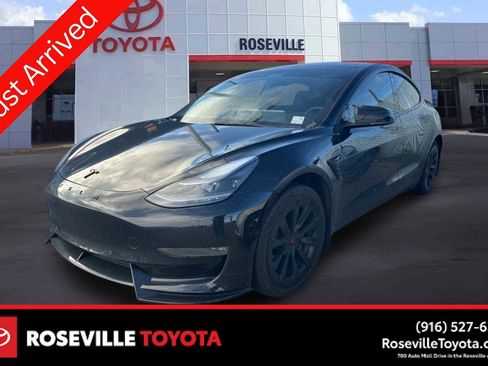 Used 2022 Tesla Model 3 Long Range image 1