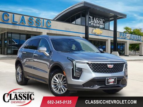 Used 2025 Cadillac XT4 Premium Luxury FWD image 1