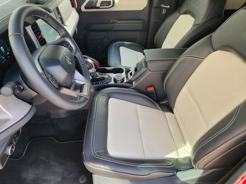 New 2026 Ford Bronco Outer Banks w/ Sasquatch Package image 9