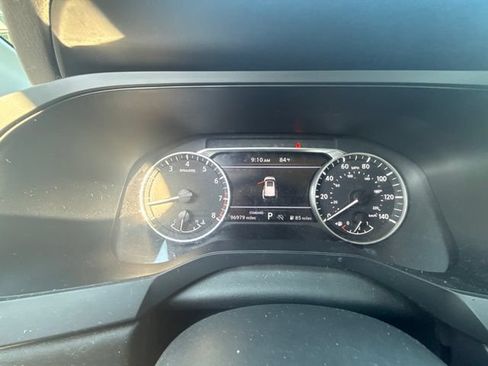 Used 2023 Nissan Pathfinder S FWD image 7
