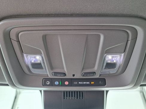 Used 2023 Chevrolet Silverado 1500 LTZ AWD/4WD image 20