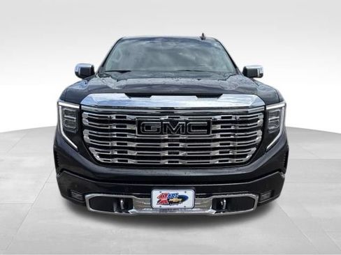 Used 2023 GMC Sierra 1500 Denali w/ Denali Reserve Package AWD/4WD image 8