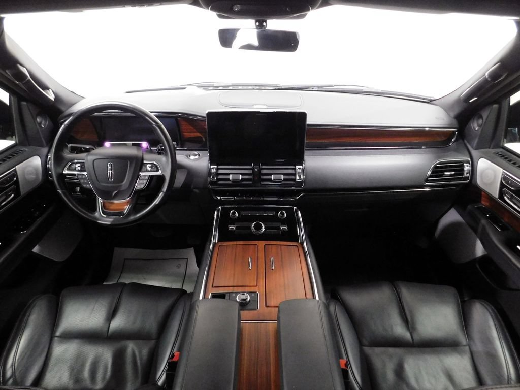 Used 2024 Lincoln Navigator Reserve w/ Equipment Group 201A AWD/4WD image 39
