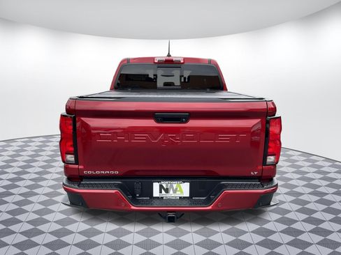 Used 2024 Chevrolet Colorado LT w/ LT Convenience Package III AWD/4WD image 4