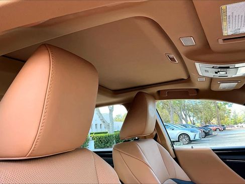 Used 2023 Lexus ES 350 w/ Accessory Package (Z1) image 14