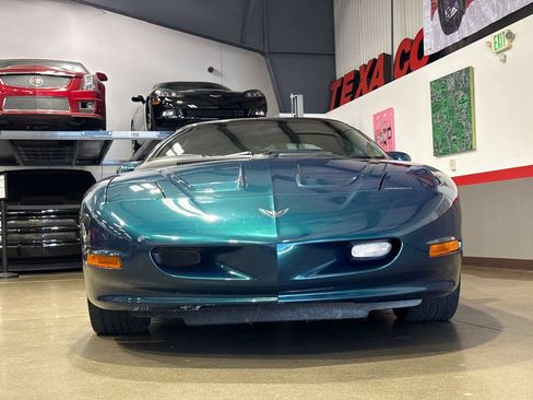 Used 1997 Pontiac Firebird Formula w/ Opt Pkg RWD image 21