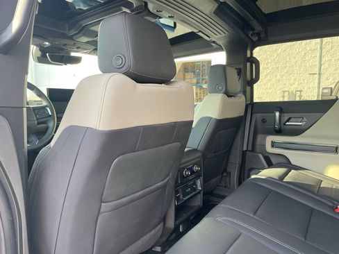 New 2026 GMC Hummer EV SUV image 23