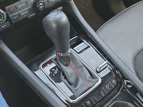 Used 2024 Jeep Compass Trailhawk image 18