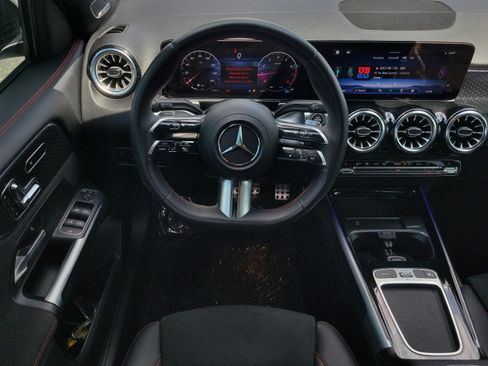 Certified 2024 Mercedes-Benz GLB 250 image 13