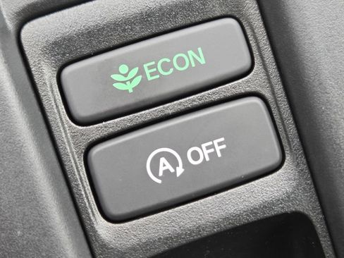 Certified 2025 Honda Accord SE image 9