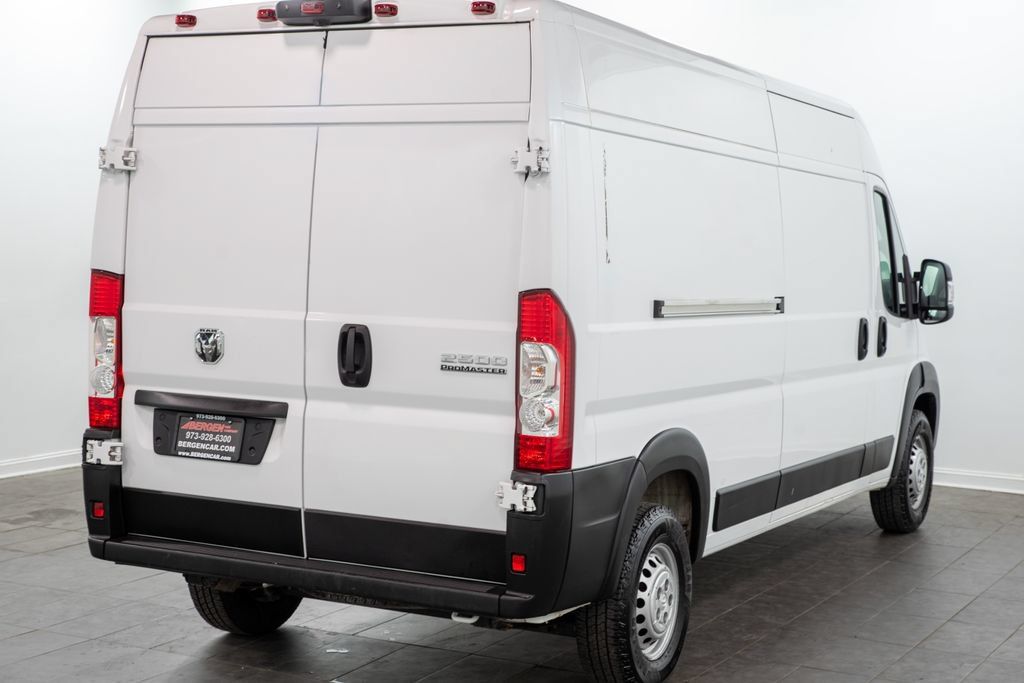 Used 2025 RAM ProMaster 2500 w/ Convenience Group FWD image 10