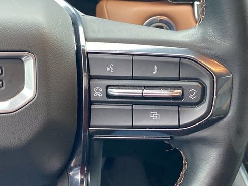 Used 2023 GMC Canyon AT4 w/ Canyon Safety Plus Package image 19