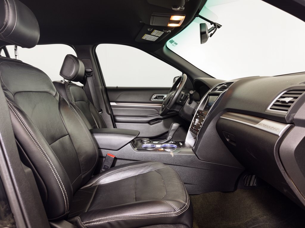 Used 2016 Ford Explorer Limited AWD/4WD image 30