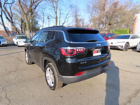 Used 2022 Jeep Compass Latitude image 4