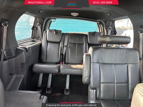 Used 2014 Lincoln Navigator Sport Utility 4D image 24