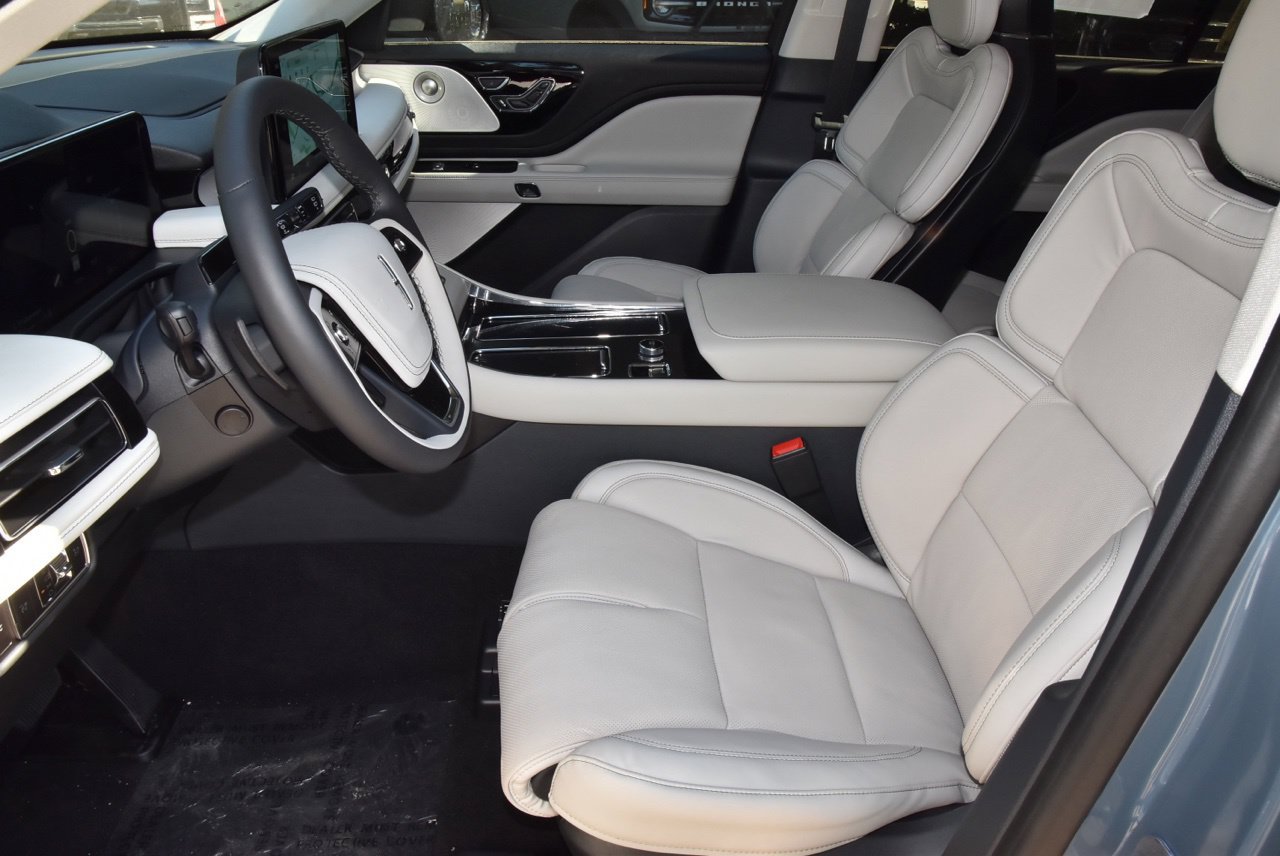 New 2027 Lincoln Aviator Reserve AWD/4WD image 13