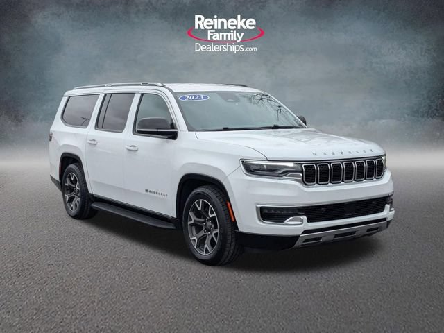 Used 2023 Jeep Wagoneer L Series III w/ Preferred Equipment Group AWD/4WD image 3