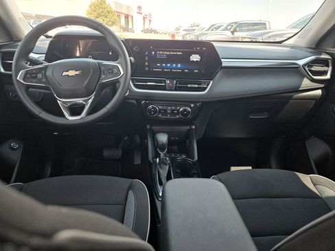 Used 2024 Chevrolet TrailBlazer LT w/ Convenience Package image 10