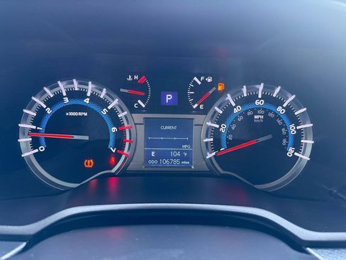 Used 2017 Toyota 4Runner TRD Off-Road Premium AWD/4WD image 31