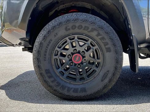 Used 2023 Toyota Tacoma TRD Pro AWD/4WD image 8