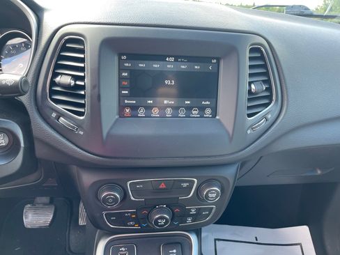 Used 2021 Jeep Compass Latitude FWD image 12