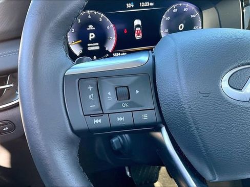 Used 2025 INFINITI QX60 Luxe w/ Vision Package image 18