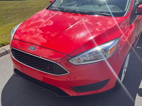 Used 2016 Ford Focus SE FWD image 5
