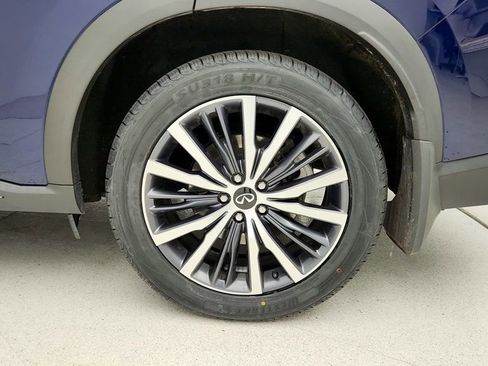 Used 2023 INFINITI QX60 Sensory w/ Vision Package image 9