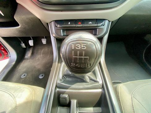 Used 2016 Chevrolet Colorado W/T RWD image 21