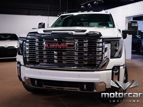 Used 2025 GMC Sierra 2500 Denali w/ Denali Reserve Package AWD/4WD image 1