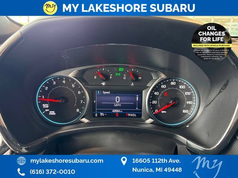 Used 2022 Chevrolet Equinox RS w/ LPO, Floor Liner Package AWD/4WD image 16