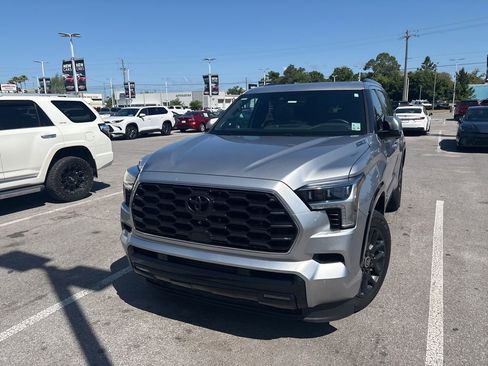 Used 2024 Toyota Sequoia Platinum image 11