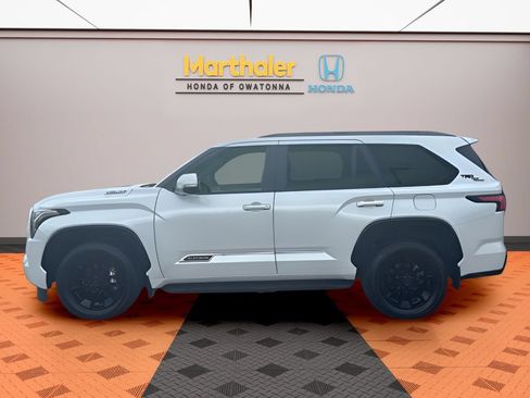 Used 2025 Toyota Sequoia Platinum AWD/4WD image 2