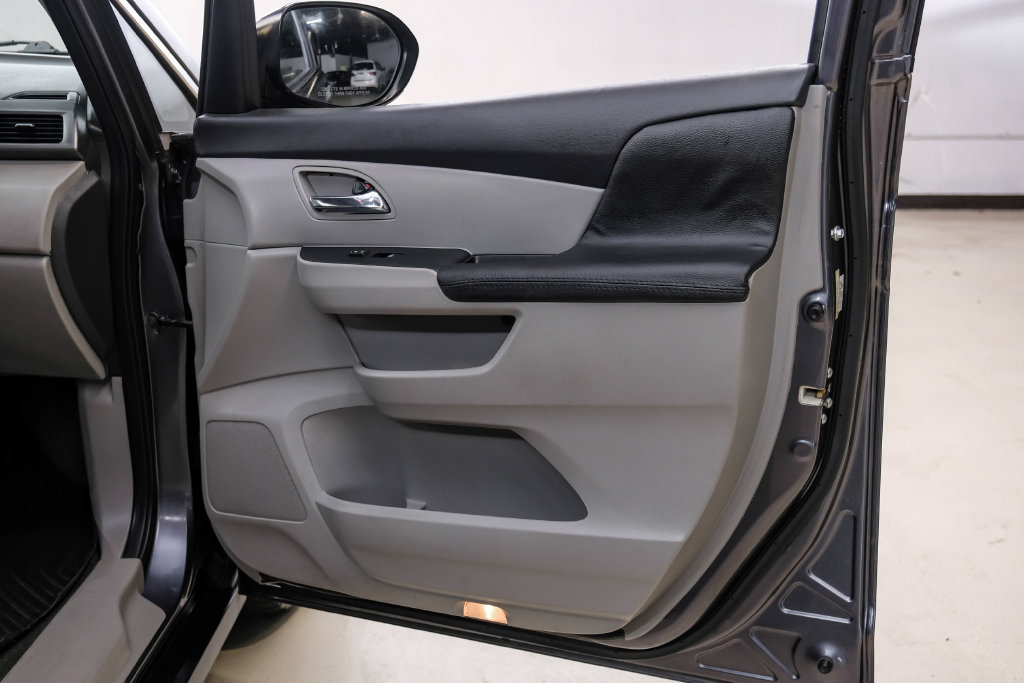 Used 2016 Honda Odyssey SE image 54