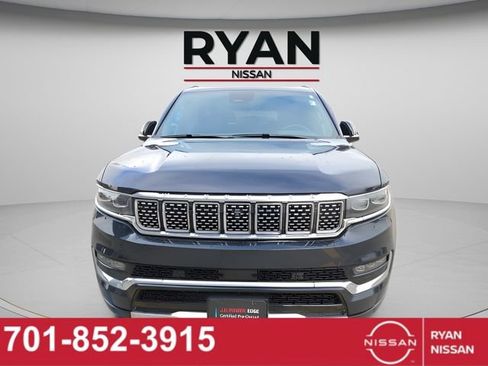Used 2023 Jeep Grand Wagoneer Series II AWD/4WD image 8