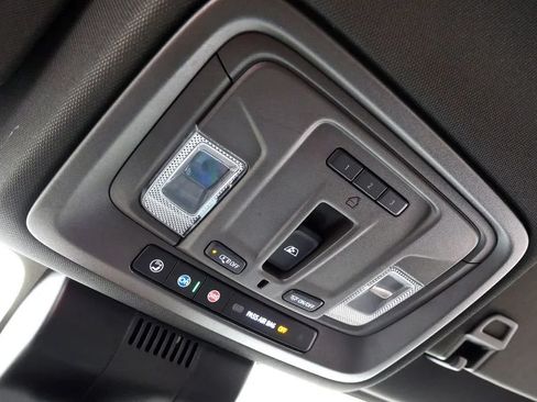 Used 2024 Chevrolet Silverado 1500 LT AWD/4WD image 30