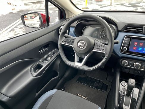 Used 2025 Nissan Versa SV FWD image 29