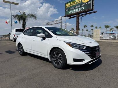 New 2025 Nissan Versa SV w/ Trunk Package