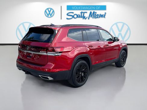 Certified 2024 Volkswagen Atlas SE FWD image 7